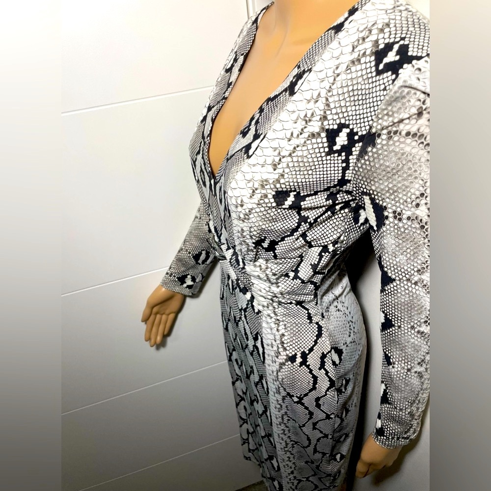 ROBERTO CAVALLI Python Print Cocktail Dress 🖤🐍 - Picture 3 of 16